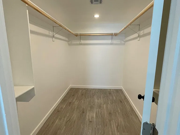 Walk in Closet