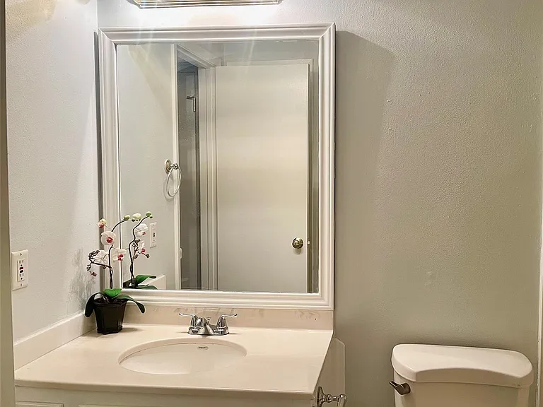 2711 Grants Lake Blvd #104 — Photo 10