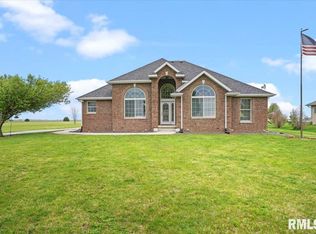 5190 E Loami Rd, Chatham, IL 62629
