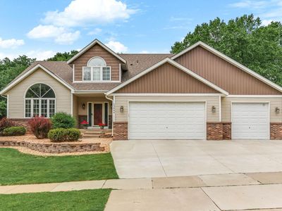 15004 Bridgewater Dr, Savage, MN, 55378