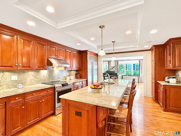 3rd image of 43 Laurel Ledge Road