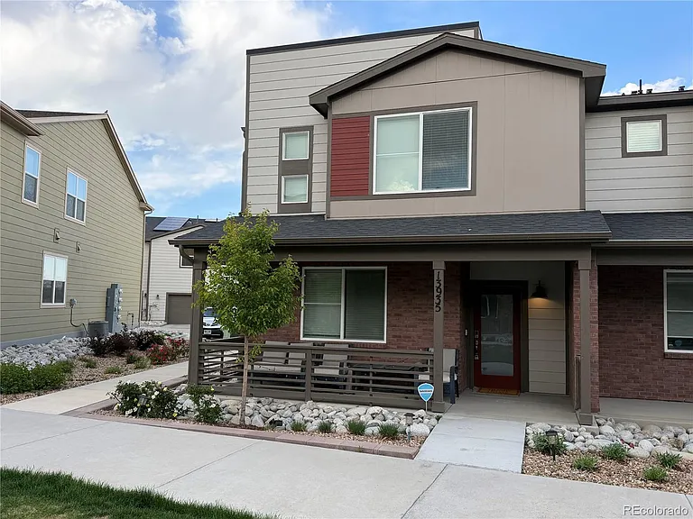 13935 Vispo Way — Photo 1
