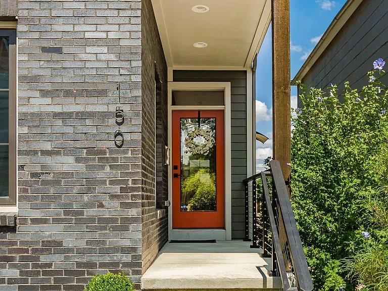 150 Detroit Ave — Photo 1