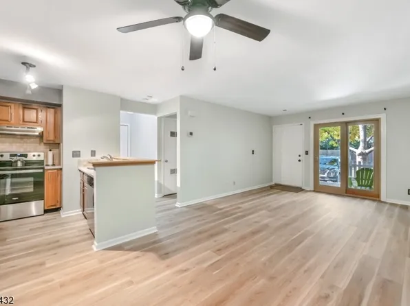 83 Mayfield Rd #83, Bedminster, NJ 07921