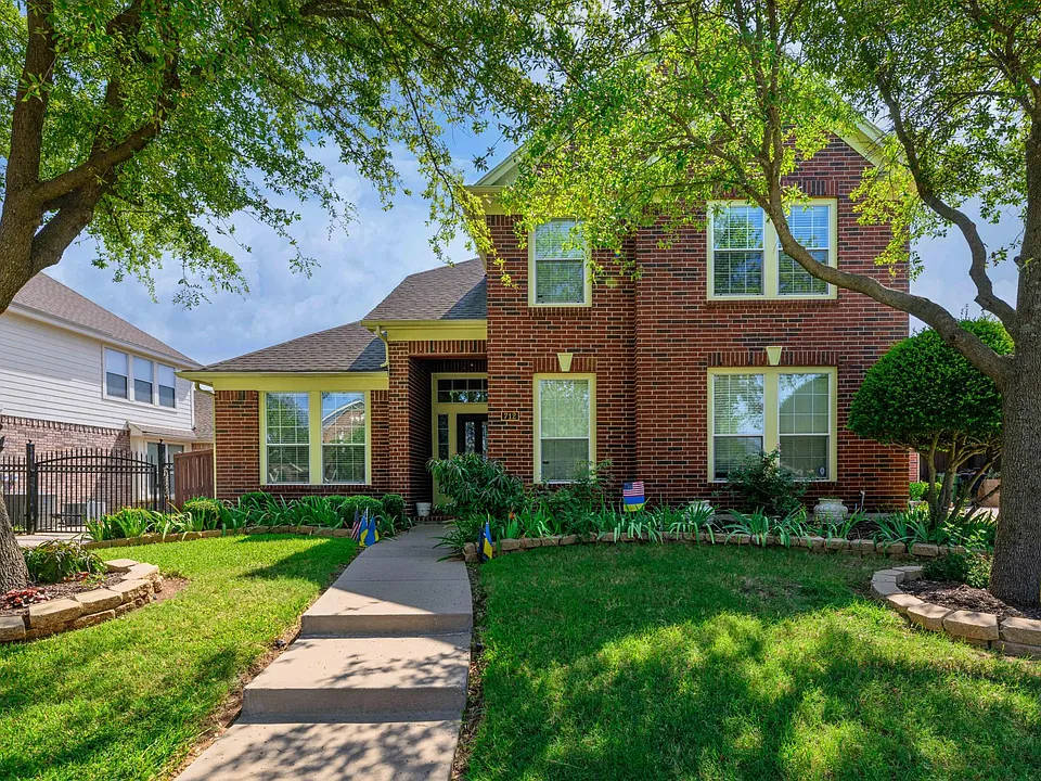 712 Twin Valley Dr