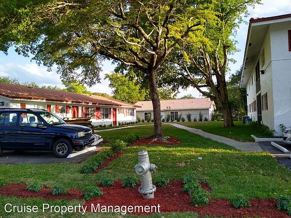 2nd image of 10102 NW 36th St #10769788
