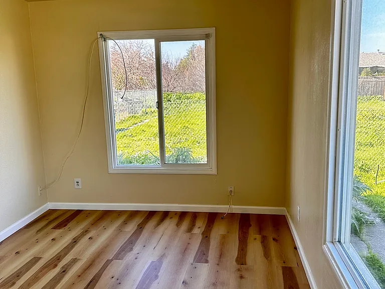 728 Cherry Way — Photo 6