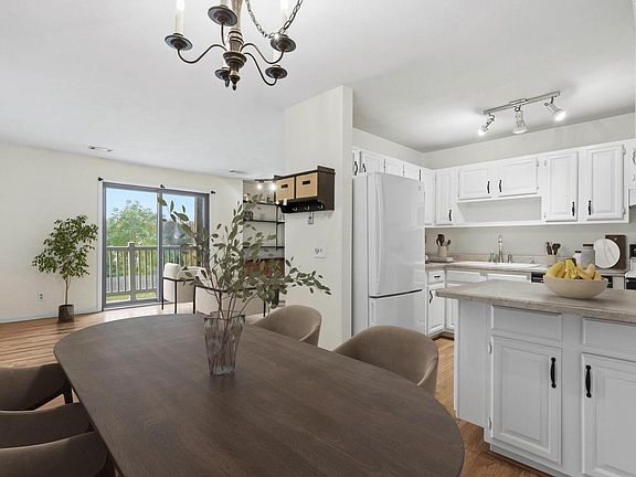 4th image of 1249 48th Ave APT 18