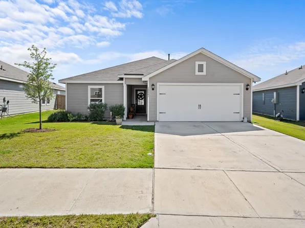 10841 Copper Hills Ln, Fort Worth, TX 76108