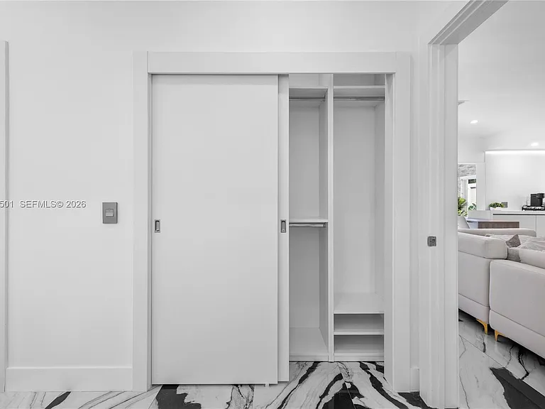 1544 Michigan Ave — Photo 46