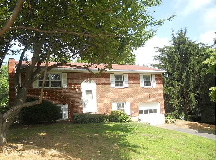 1st image of 902 Bernadette Dr