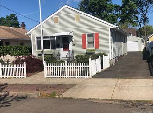 27 Marion St, West Haven, CT 06516