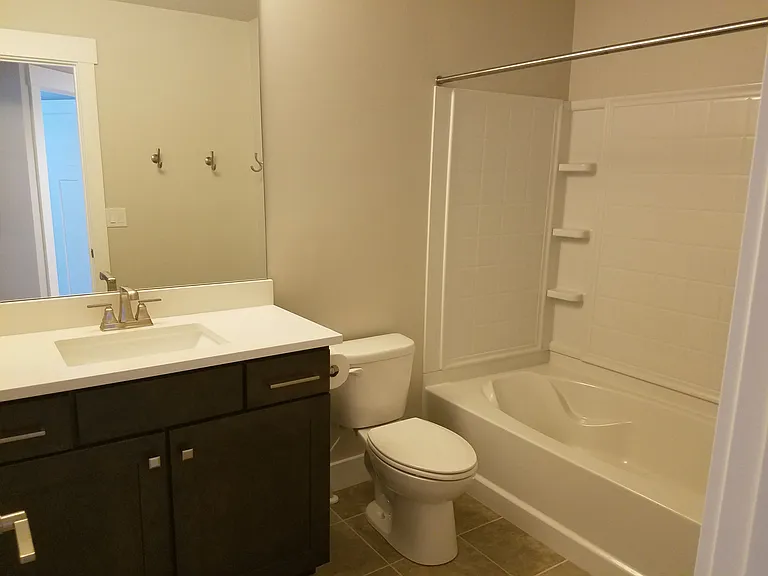1220 W Clark Ln — Photo 11