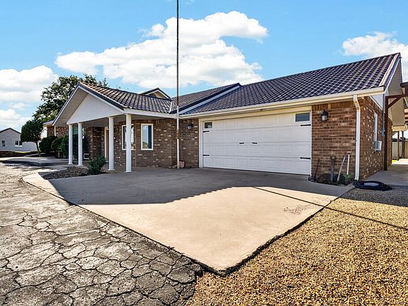 3rd image of 313 County Road 306