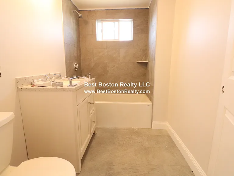 317 Main St #2 — Photo 7