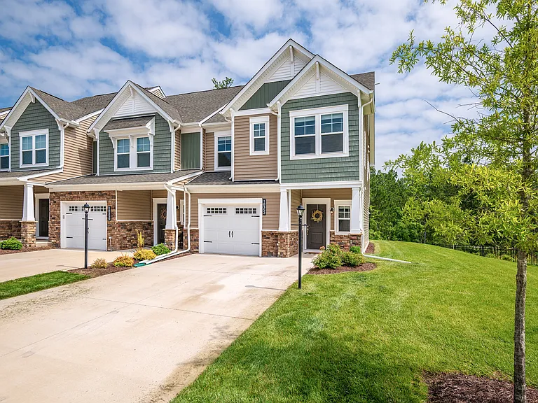 18352 Palisades Ct — Photo 3