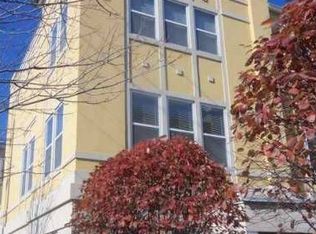 7531 Brown Ave #101, Forest Park, IL 60130