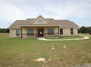 94 Pullman Rd, La Vernia, TX 78121