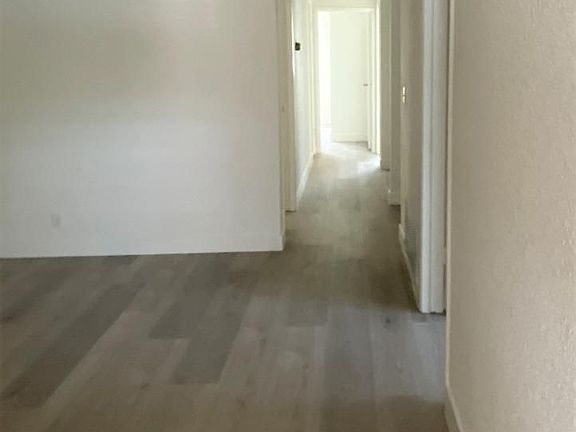 2nd image of 2751 Sand Point Dr
