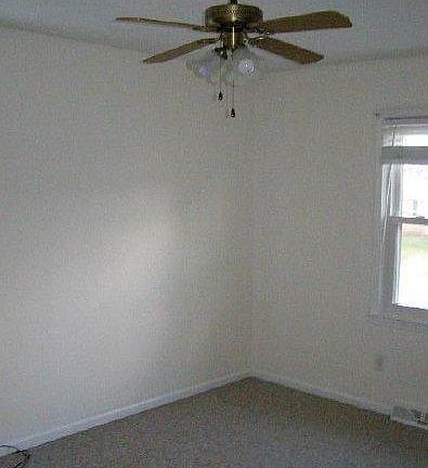 5th image of 825 Kingsway Dr