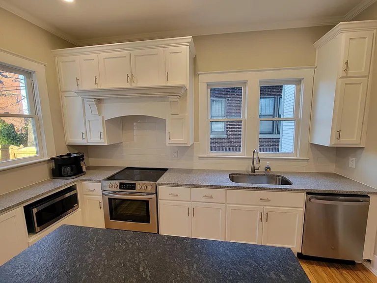 426 Jackson St SE — Photo 10