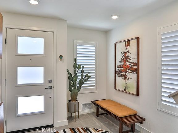 4th image of 1207 Doheny Way