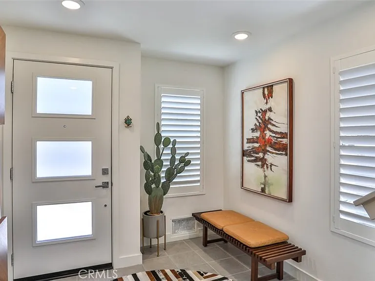 1207 Doheny Way — Photo 4