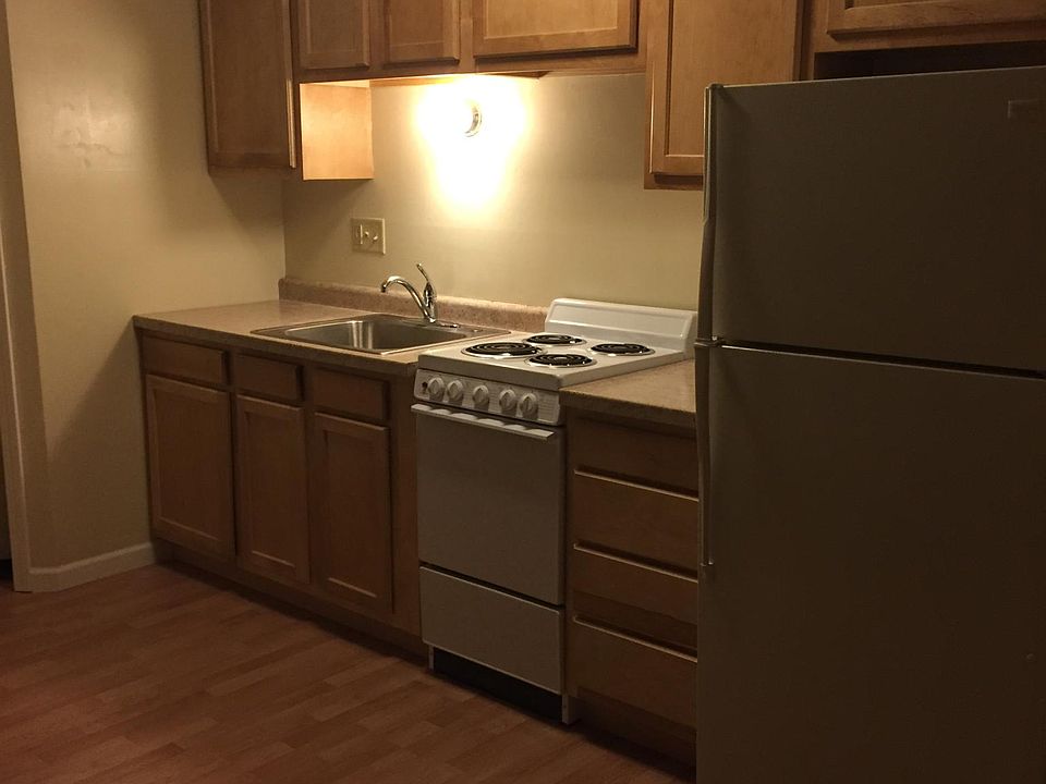 1st image of 429 E Broadway St APT 1