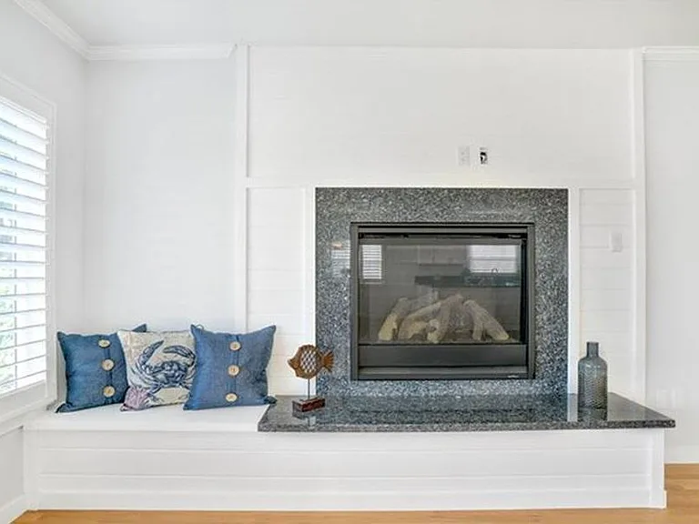 226 Avenue C — Photo 18