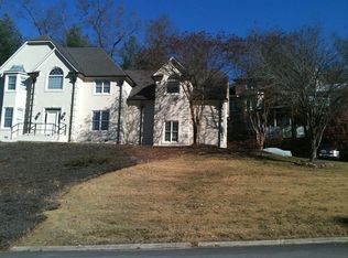 15 Rivers Run Blvd, Oak Ridge, TN 37830