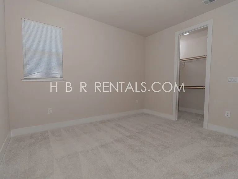 2534 Ottawa Ave — Photo 31