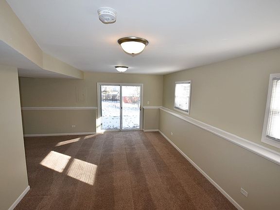 5th image of 33 Woodland Ave