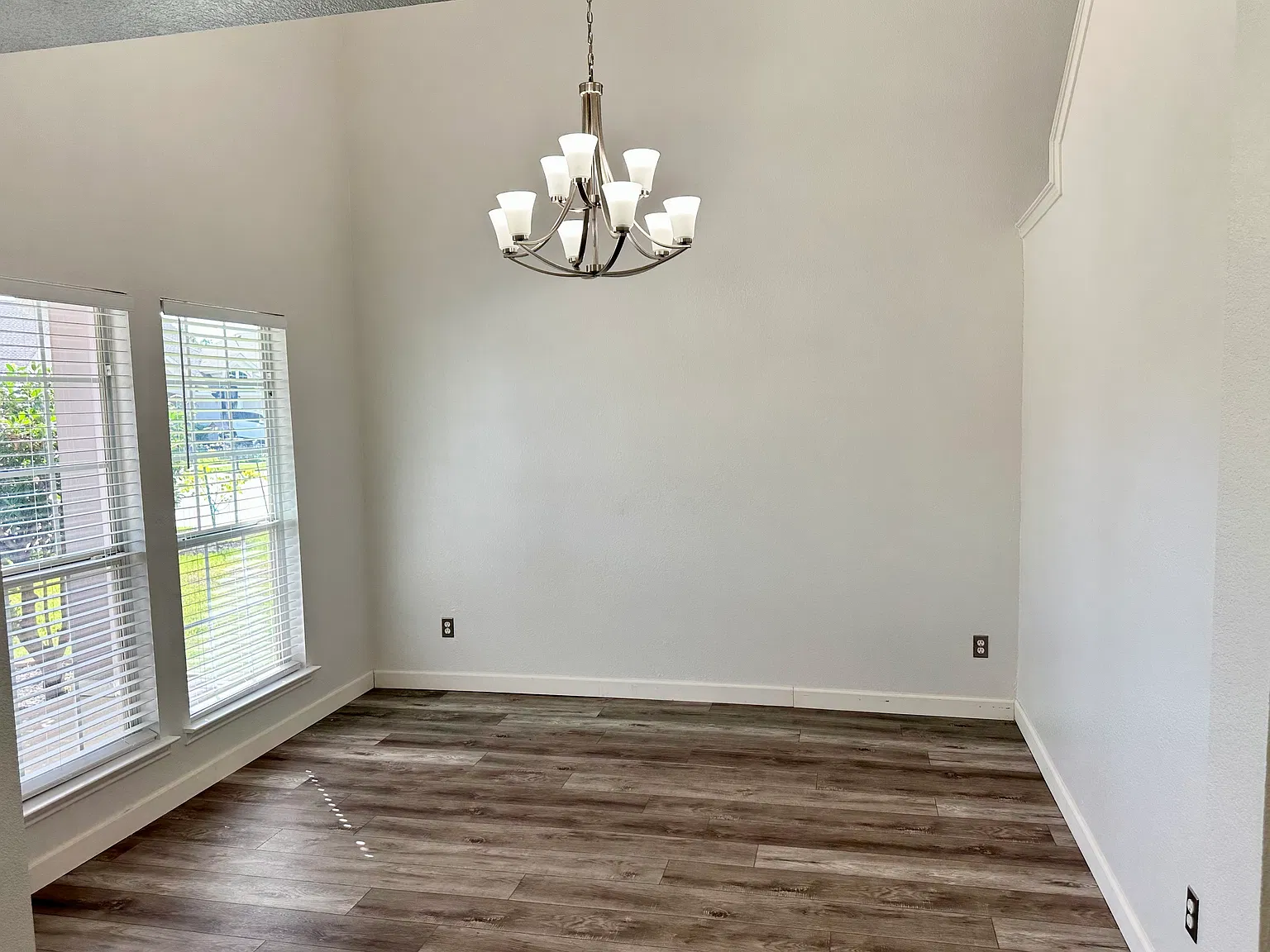 4 bed, 2417 sqft, $2,695 — Photo 4