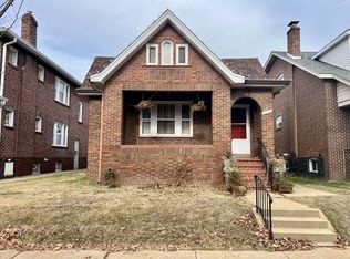 5435 Holly Hills Ave, Saint Louis, MO 63109