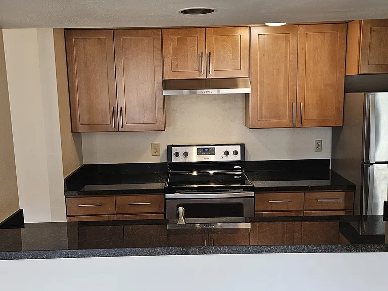 6520 23rd Ave NE #102 — Photo 8
