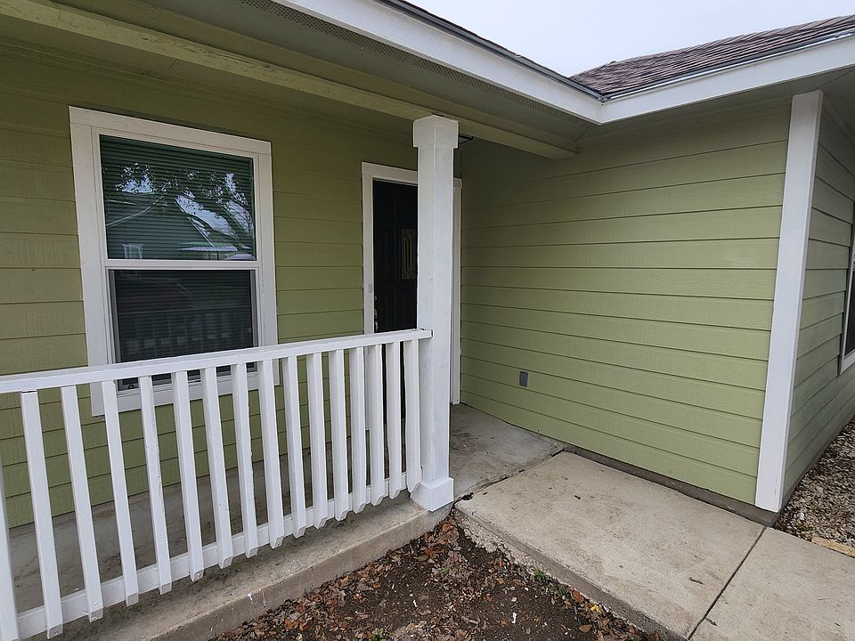 1st image of 542 Pharis St