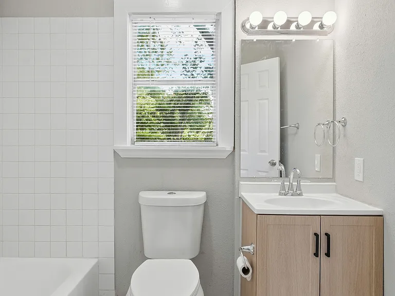 1717 Hemphill Dr — Photo 14