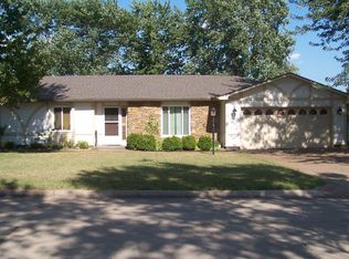 1028 S Denman Ave, Chanute, KS 66720