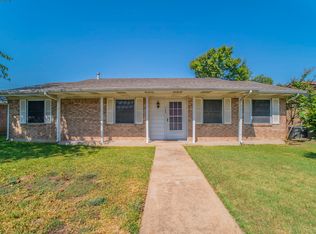705 S 4th St, Midlothian, TX 76065