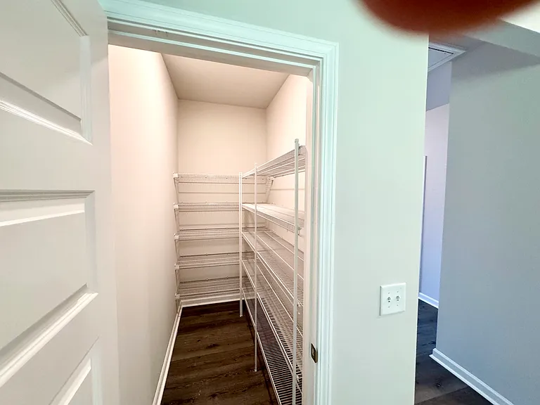 115 McGinnis Cir — Photo 18