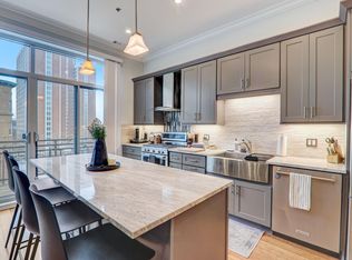 Ashland Place, Chicago, IL 60607