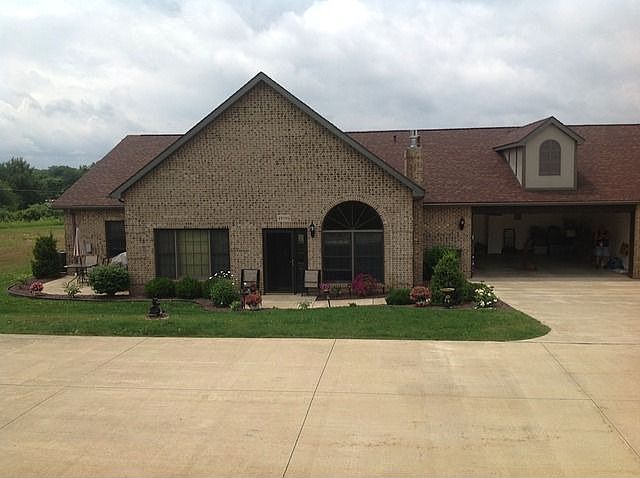 1st image of 49195 Eagle Dr