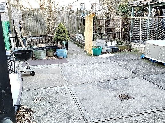 3rd image of 374 Himrod St