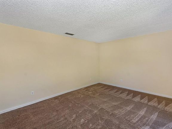 4th image of 3219 Colony Dr