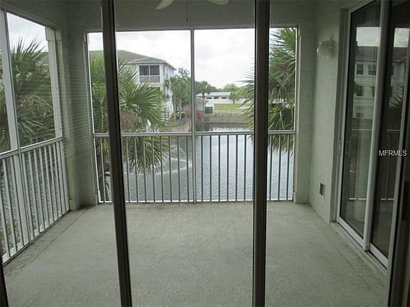 4th image of 700 Gardens Edge Dr #721