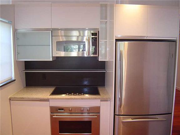 4th image of 1035 15th St APT 15