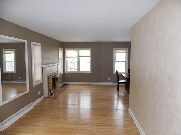 4th image of 717 14th St N