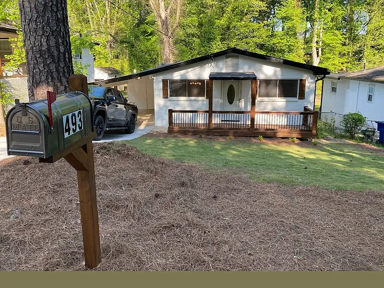 493 Woods Dr NW — Photo 4