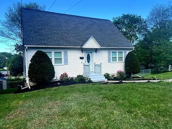 80 Swan Ave, Methuen, MA 01844