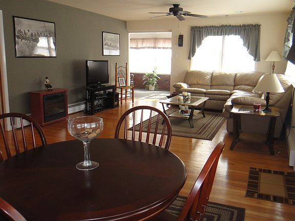 dining/living room